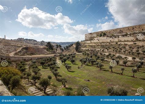 The Valley of Jehoshaphat, Kidron Valley, East of Jerusalem Stock Photo ...