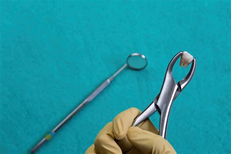 Things Needed for Tooth Extraction Recovery 的图像结果