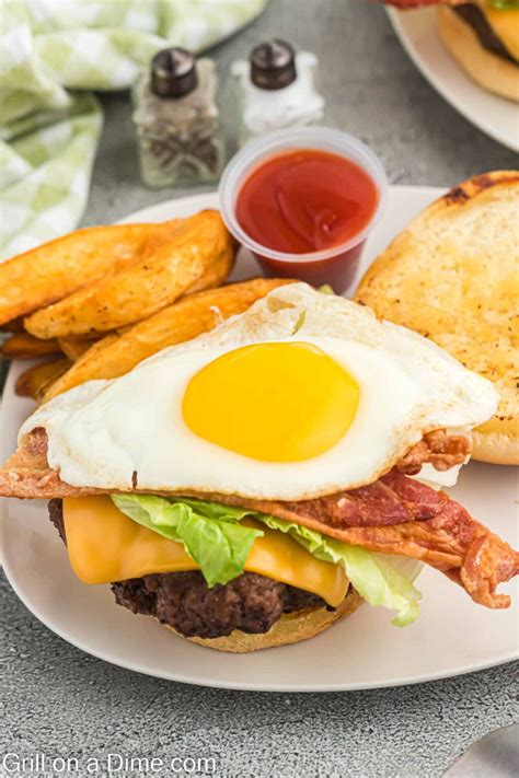 Fried Egg Burger Recipe - grillonadime.com