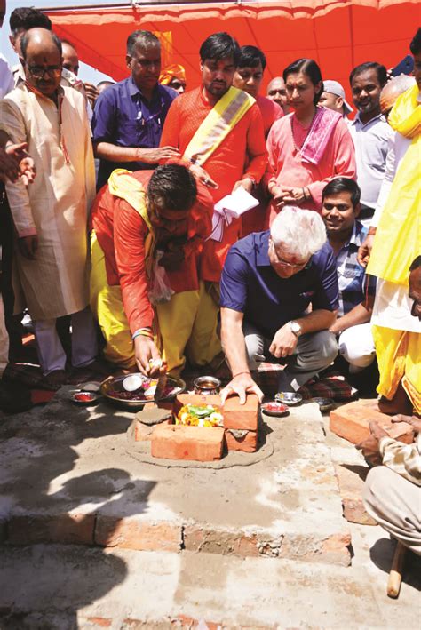 Gahlot lays foundation stone of Kirari Bus depot
