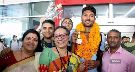 India's CWG 2022 stars welcomed back home- The Etimes Photogallery Page 2