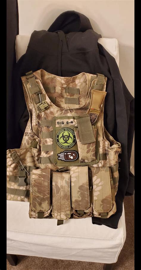 plate carrier with type II plates and bullet proof hoodie. Apparently ...