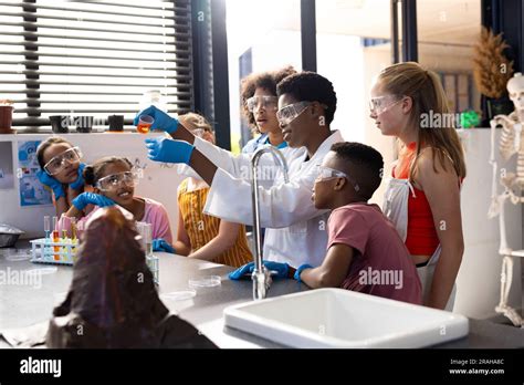 Elementary School Science Lab 的图像结果