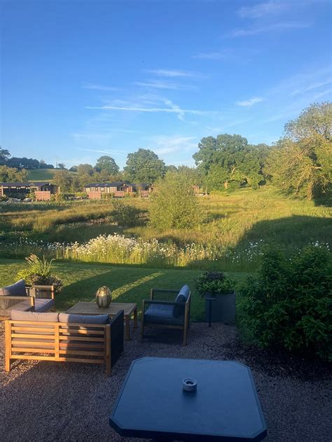 THE BARNS AT BLACKWATER MEADOW (Ellesmere) - Hotel Reviews, Photos ...