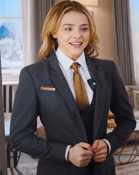 Pin by Matthew Shinnors on Women wearing Suits and ties | Women wearing ...