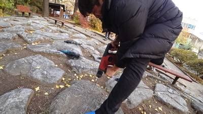 Detection of Small Size Construction Tools - Dataset Ninja