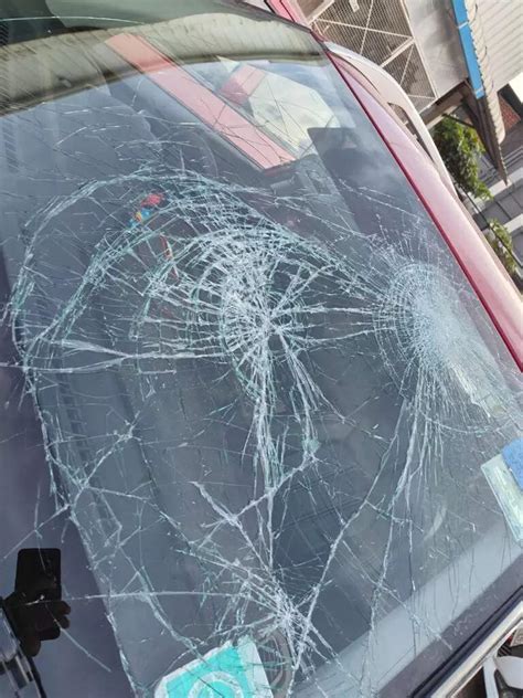 Bengaluru: Bikers Vandalise Car With Driver Inside, Road Rage Caught on ...