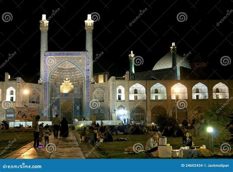 The Imam Mosque in Isfahan Iran Editorial Stock Image - Image of middle ...