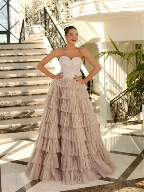 Formal Dressing 的图像结果