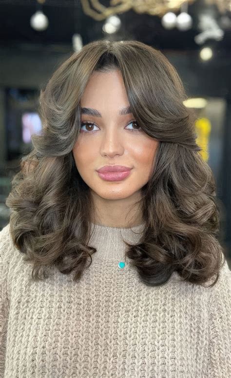 Butterfly Haircut Thick Wavy Hair at Tonya Barnes blog