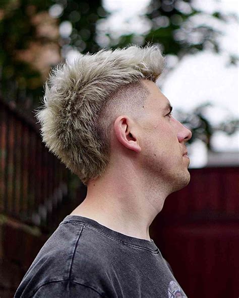 Modern Mohawk Haircut MODERN MOHAWK FADE: Trendy Hairstyle Inspiration