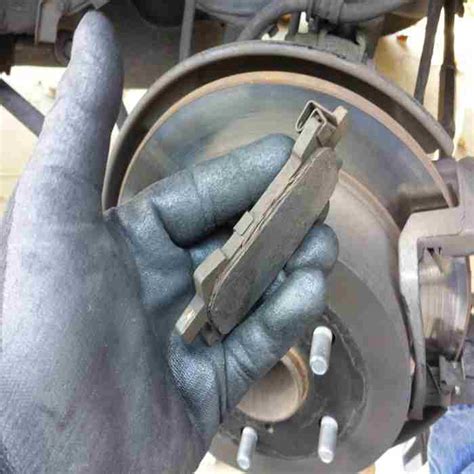 تبديل سفايف رنج روفر في الكويت خدمة 24 ساعة Range Rover brake pad ...
