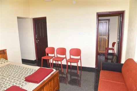 Budget Hotel Rooms for Stay in Dharmasthala | Devatha Residency