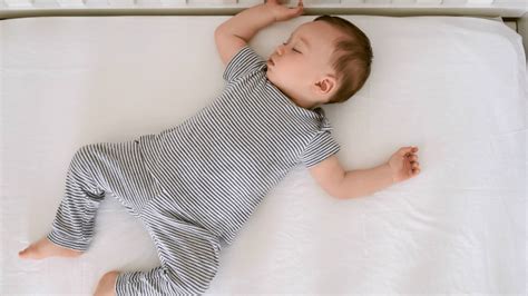 How to Help Your Baby Through the 7 Month Sleep Regression - Meredith Plays