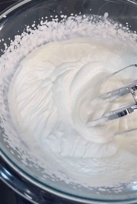 Gelatin Whipped Cream Recipe - whipped cream that doesn't melt