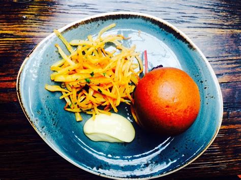 Iberico Burger with Burnt Butter Yoghurt recipe with Oloroso - Sherry Wines