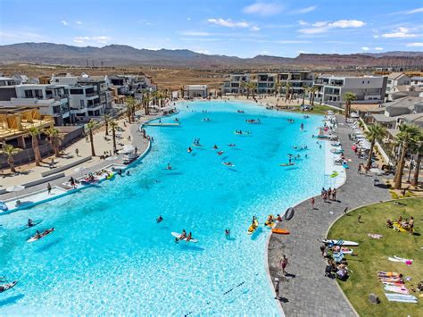 Desert Color - St. George Resorts