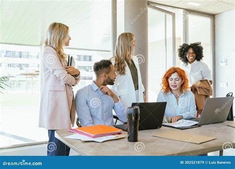 Professional Business People 的图像结果