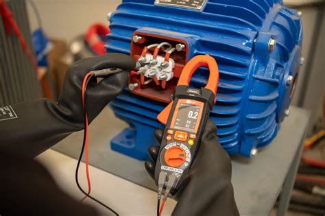 Digital clamp meter for photovoltaic installations Sonel CMP-1015-PV ...