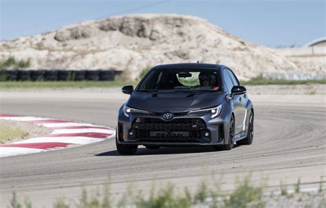 Toyota GR Corolla (2023) - picture 13 of 42
