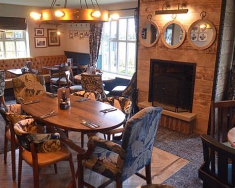 OAKINGHAM BELLE, Wokingham - Restaurant Reviews, Phone Number & Photos ...