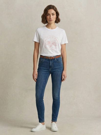 Shop Gant Women White Cotton Graphic T-Shirt Online
