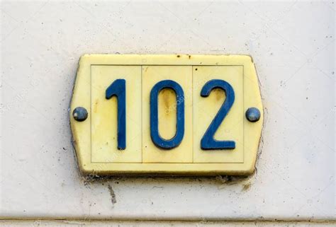 Número da casa 102 — Stock Photo © papparaffie #143112337
