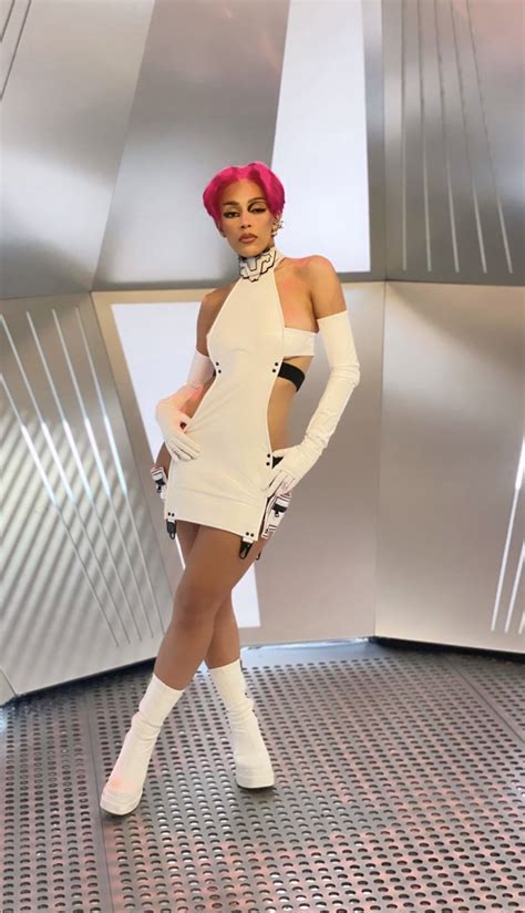 Doja Cat News on Twitter: "💕… " Doja Cat, Cats, Peplum Dress, Bodycon ...