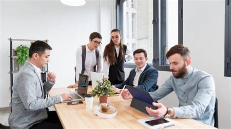 Work Culture Pics 的图像结果