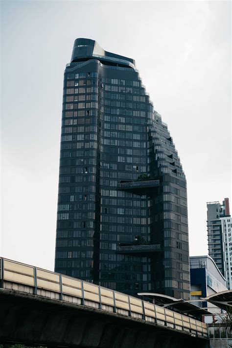 Skyscraper High Resolution 的图像结果