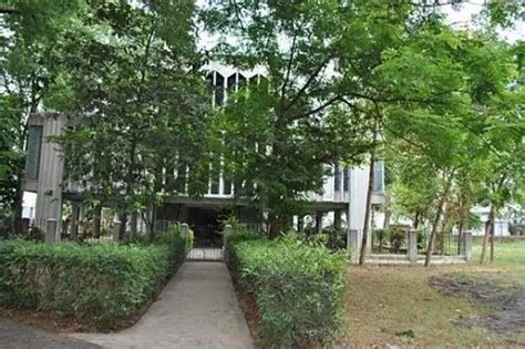 Senate of Serampore College (University) Serampore Campus: Photos ...