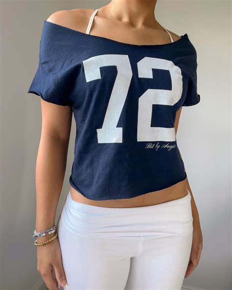 #72 cutoff tee | Cut off tee, Blue tee outfit, Off the shoulder tee