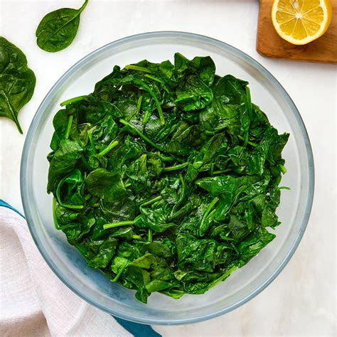How to Cook Spinach in the Microwave | Anyday