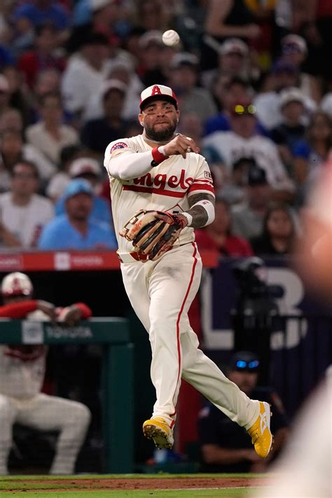 Victor Mederos struggles in Angels’ blowout loss to Cubs – Orange ...