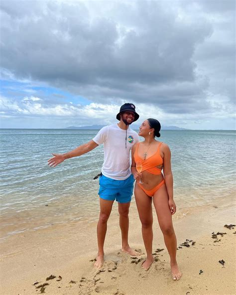 Ayesha Curry Brings the Bikini! - News People