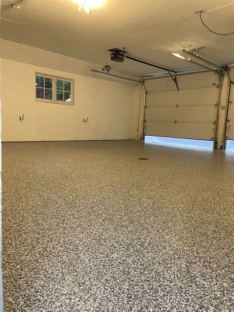 Flake Flooring Green Bay WI - A&B Coatings