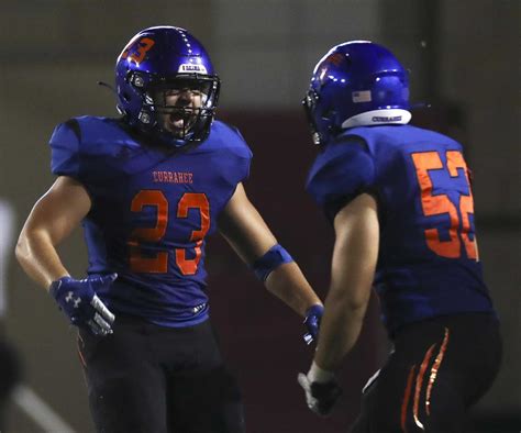 Grand Oaks hangs on late to claim win over Dobie