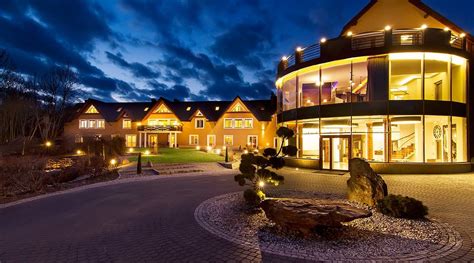 HOTEL PORY ROKU (Pokrzydowo) - Hotel Reviews, Photos, Rate Comparison ...