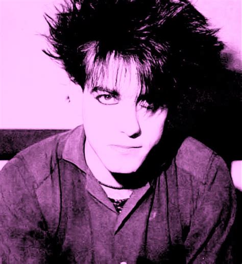 Robert smith the cure photos and premium high res pictures – Artofit