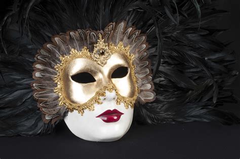 Eyes Wide Shut Bird Mask