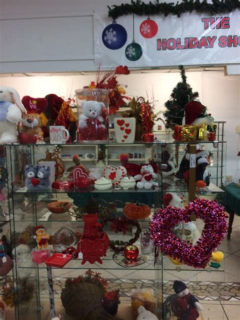 Holiday Shop – Lutheran Thrift Shop