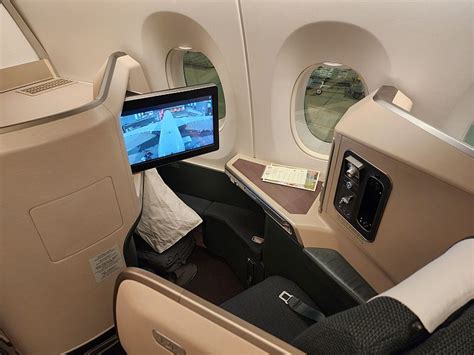 Cathay Pacific Business Class 的图像结果