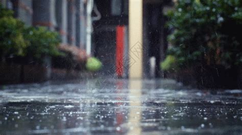 下雨街道图片_下雨街道素材_下雨街道高清图片_摄图网图片下载