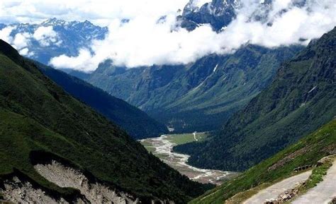 Yumthang Valley: A Guide For Witnessing Nature’s Magic