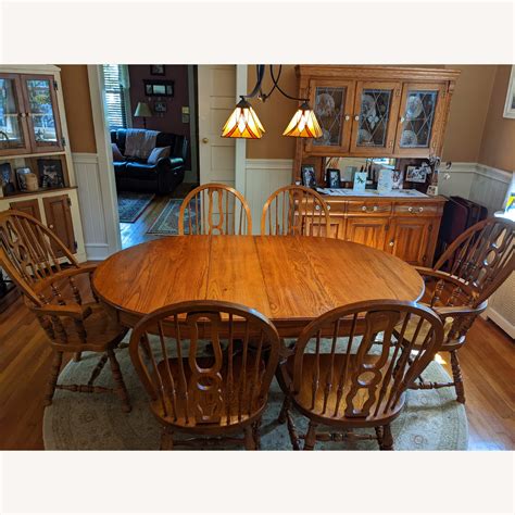 Vintage Oak Dining Room Table & 6 Oak Chairs - AptDeco