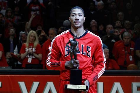 8年前的今天 22岁的罗斯成为NBA史上最年轻MVP_NBA_新浪竞技风暴_新浪网