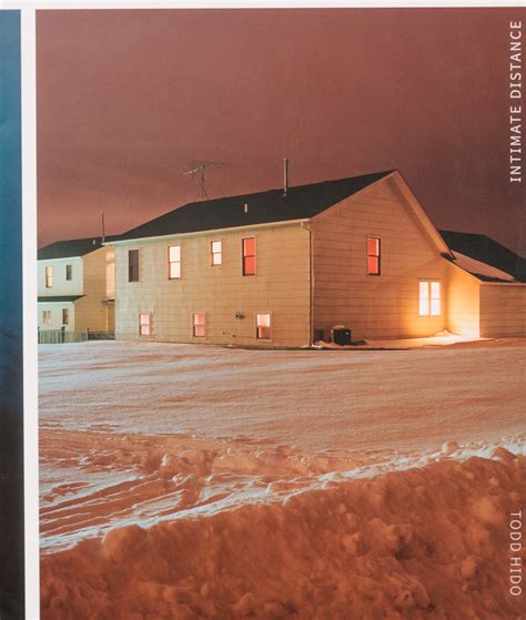 Intimate Distance — Buchhandlung Lia Wolf