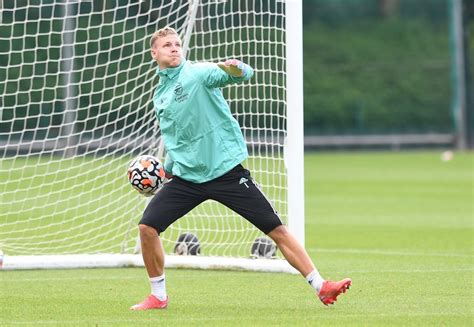 📸 The best pictures of training pre-Brentford | Gallery | News ...