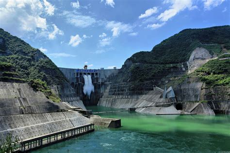国内首个百万千瓦级EPC水电项目 雅砻江杨房沟水电站并网发电_四川在线