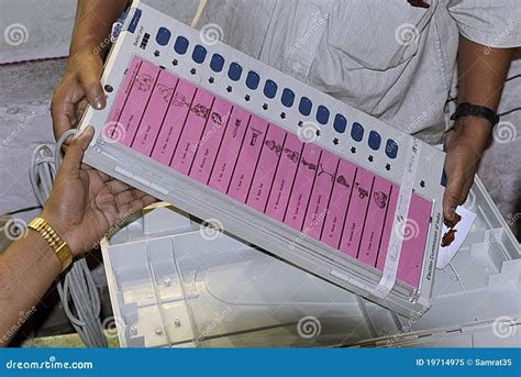 Voting Ballot Machine 的图像结果